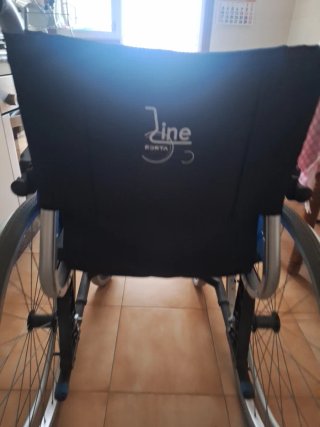 Silla de ruedas plegable forta line