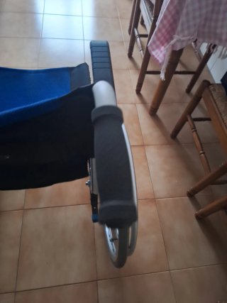 Silla de ruedas plegable forta line