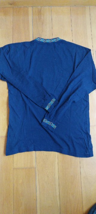 Camiseta peruana azul manga larga