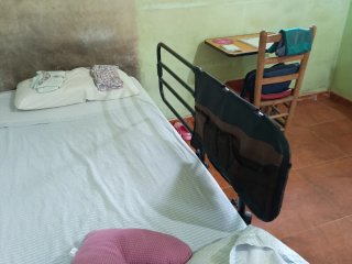 Barrera de cama con organizador