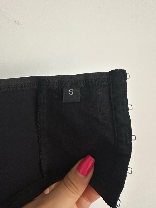 Top Corsé Satén Negro Talla S