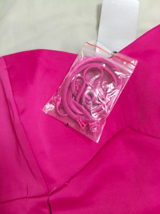 Vestido fiesta El Corte Inglés rosa fucsia.