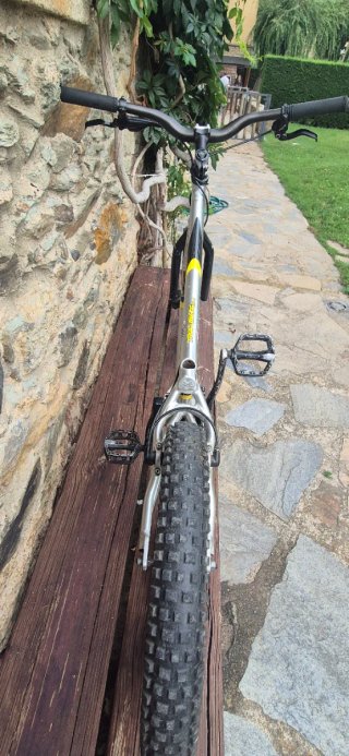 Llanta Bici Trial Monty 19X2.70 (71-387)