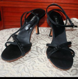 Sandalias Massimo Dutti negras pedrería