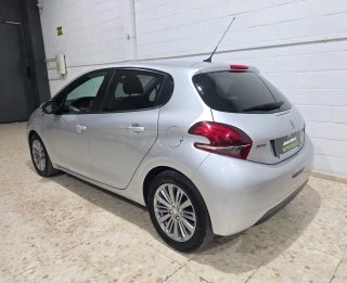 Peugeot 208 style