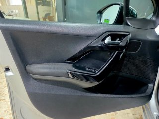 Peugeot 208 style