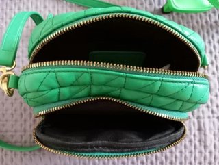 Bolso Zara verde ácido. NUEVO.