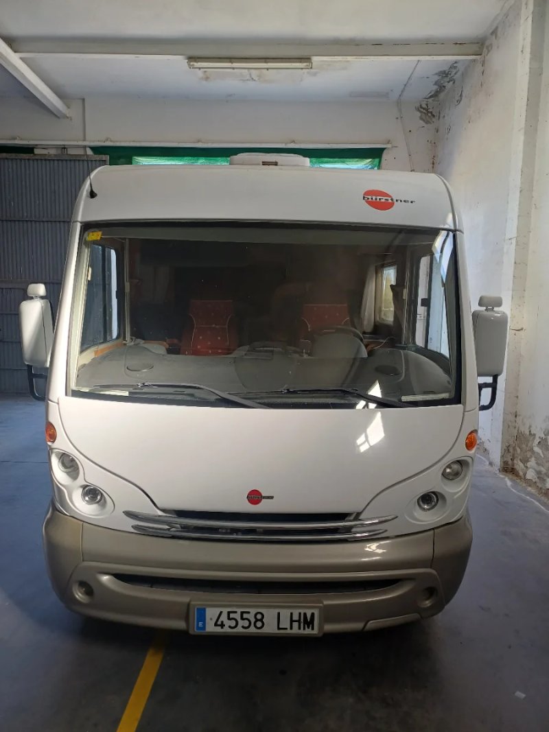 Autocaravana Burstner Aviano - foto 1