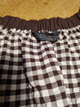 Top ZARA cuadros marrón Nuevo.