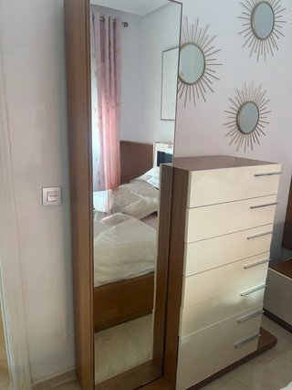Cómoda de dormitorio madera y cristal