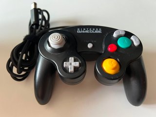 Nintendo GameCube (Negra) + Mandos