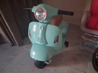 Moto Eléctrica Infantil Scooter