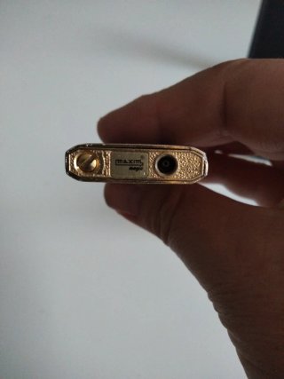 Encendedor dorado con estuche