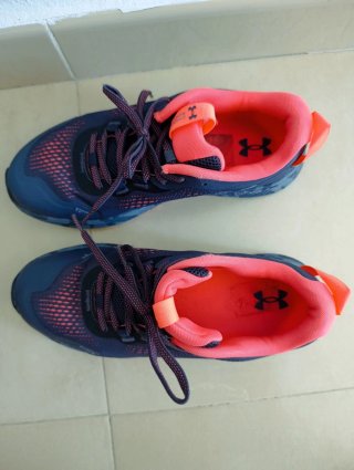 Zapatillas Under Armour Azul y Rosa