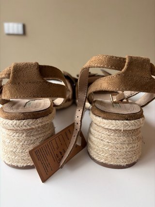 Sandalias Corina camel Talla 38 Nuevas