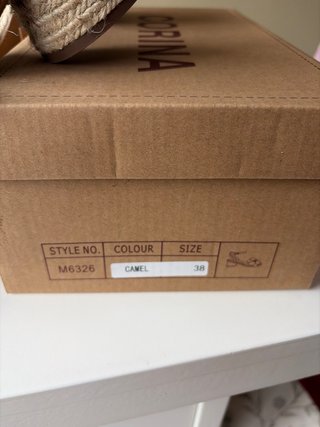 Sandalias Corina camel Talla 38 Nuevas