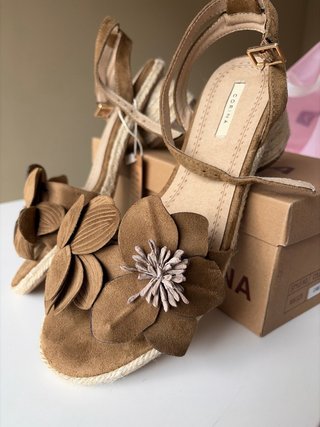 Sandalias Corina camel Talla 38 Nuevas