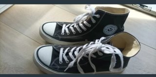 Zapatillas Negras y Blancas