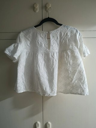Blusa blanca bordada