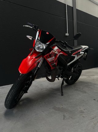 Derbi Senda 50cc Enduro Roja y Blanca