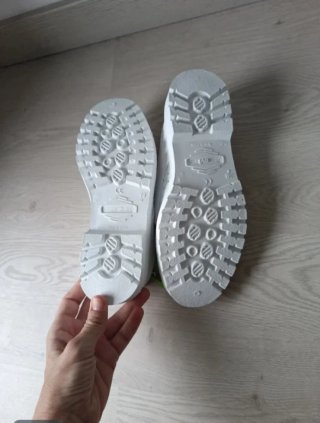 Zuecos velcro talla 39