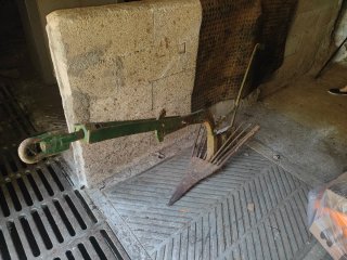 Arado de hierro para arrancar patatas