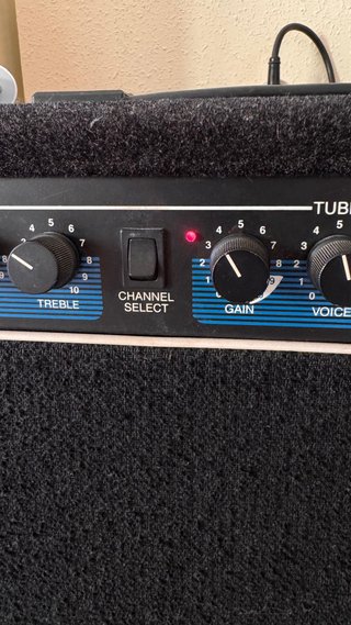 Amplificador guitarra Hughes & Kettner ATS Sixty
