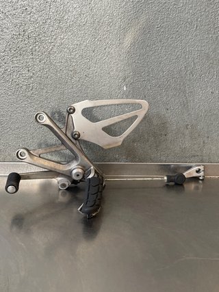 Estribera Izquierda Honda CBR600F 2007