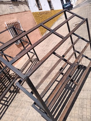 Estanterías metálicas para tienda