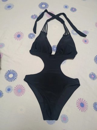 Trikini negro