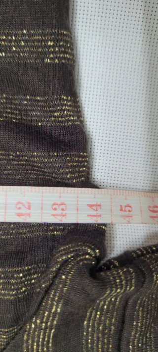 Camiseta Bershka Rayas Doradas Talla L