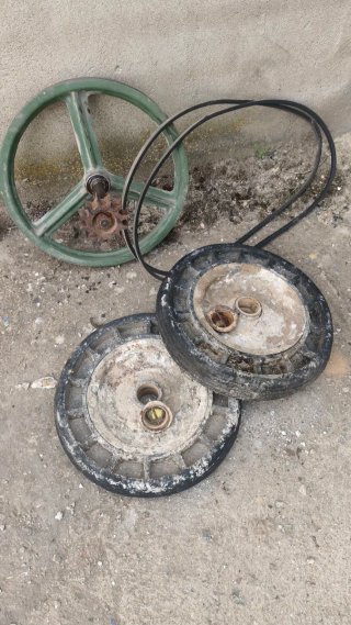 Ruedas de carretilla y correa