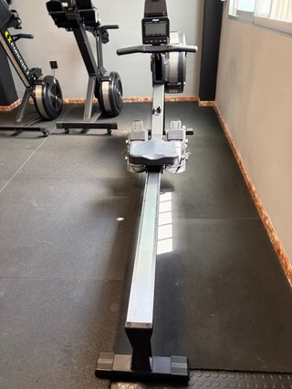Máquina de Remo de Aire Titanium Strength