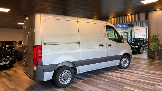Mercedes-Benz Sprinter 2021, foto 10