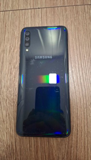 Samsung Galaxy A70: 6,7", memoria 128 GB, RAM 6 GB