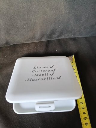 Caja organizadora para llaves, cartera y mascarill