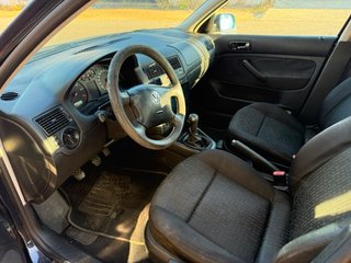 Volkswagen Golf 2002