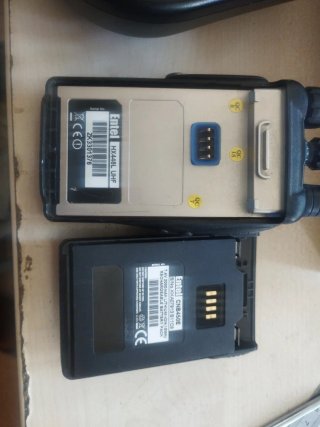 Walkie Talkie Entel con cargador
