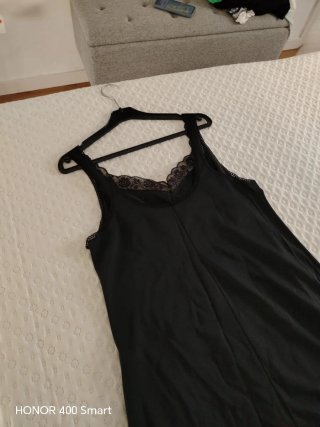 Camisón negro con encaje