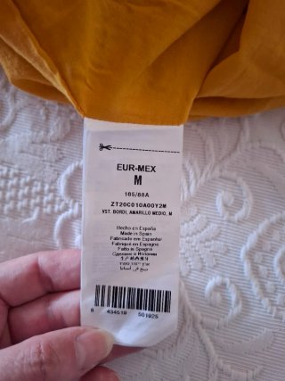 Vestido mostaza bordado inglés