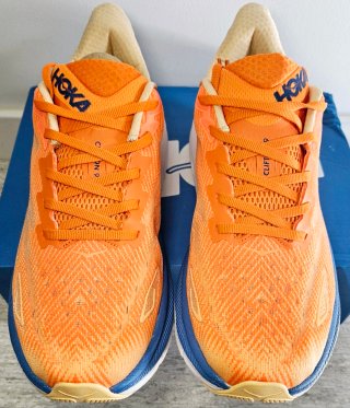 Zapatillas Hoka Naranja y Azul