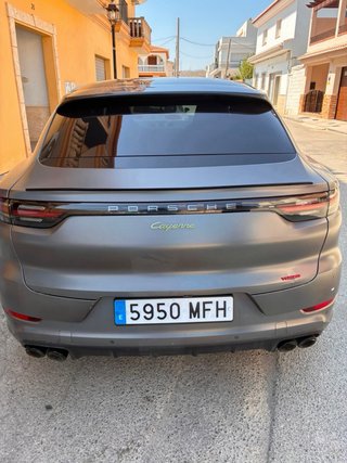 Porsche Cayenne 2022