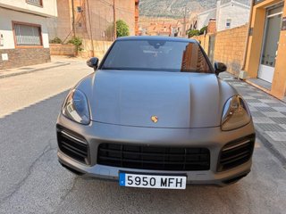 Porsche Cayenne 2022