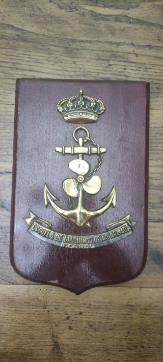 Metopa Escuela Máquinas Armada