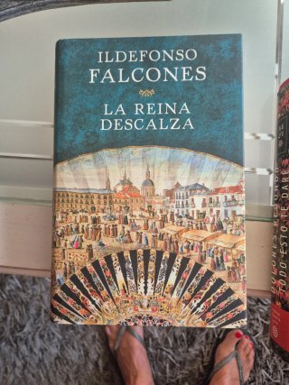 La reina descalza