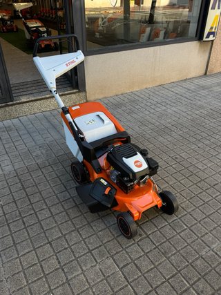 Cortacésped STIHL de ocasión. STIHL RM 248