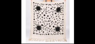 Mantón de Manila bordado beige y negro