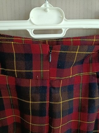 Falda cuadros Stradivarius con cinturón