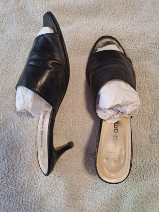 Sandalias Laura amana tacón negras