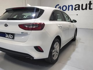 Kia Ceed 1.6 MHEV iMT Drive 100 kW (136 CV)